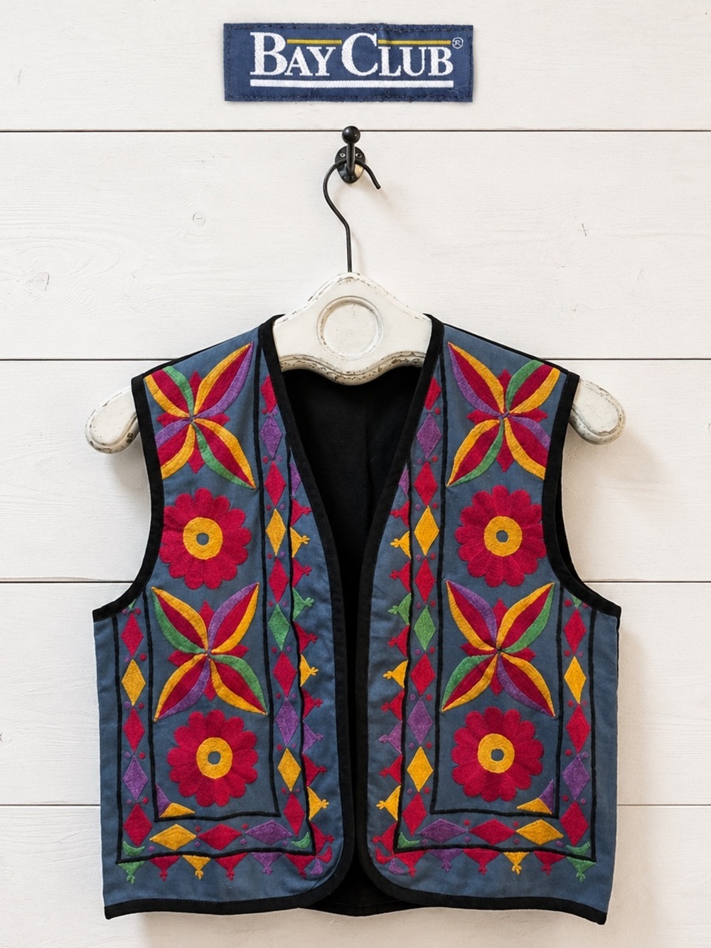 BAY CLUB Embroidered Vest Black Multicolor – Size S